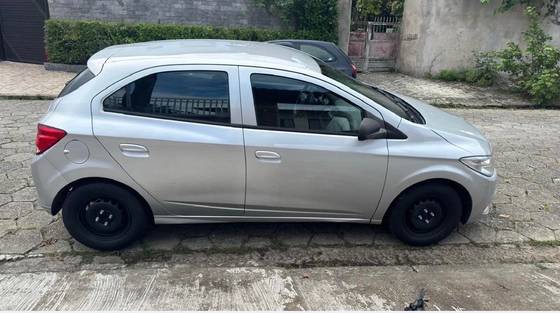 CHEVROLET ONIX 1.0 MPFI JOY 8V FLEX 4P MANUAL CHEVROLET ONIX 1.0 MPFI JOY 8V FLEX 4P MANUAL
